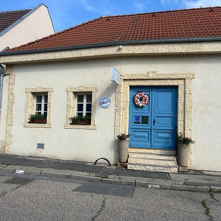 Monpe Apartmanik S Atmosferou Komárno Exterior foto