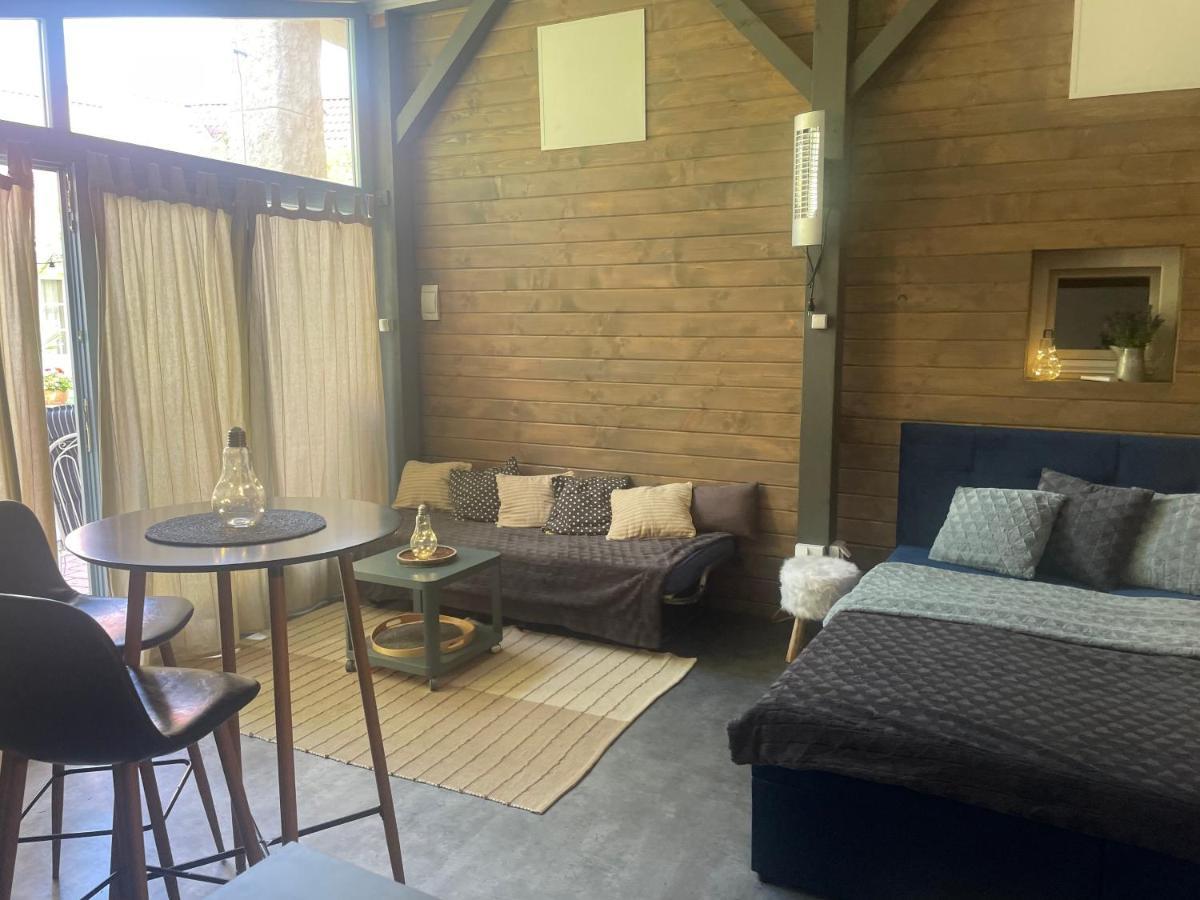 Monpe Apartmanik S Atmosferou Komárno Exterior foto