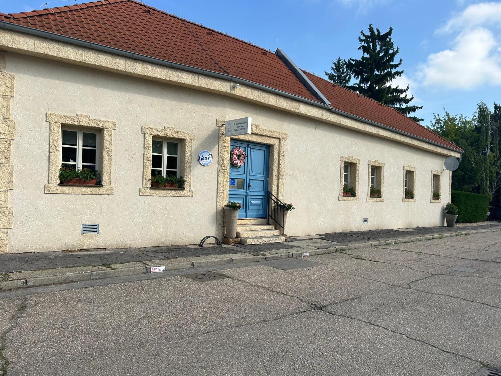 Monpe Apartmanik S Atmosferou Komárno Exterior foto